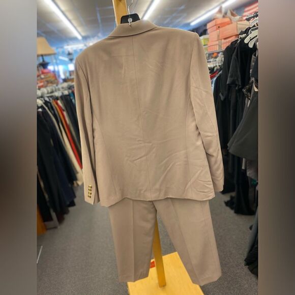 Vintage Austin Reed Sz. 10Petite Tan Pantsuit - Picture 3 of 6